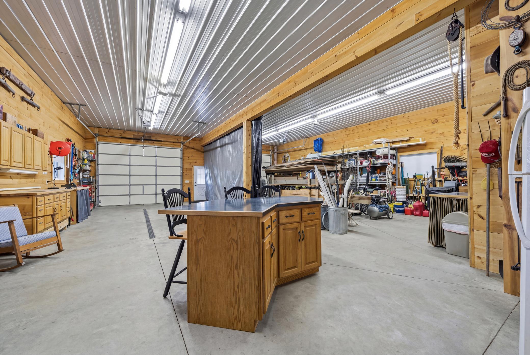 Shop Bar