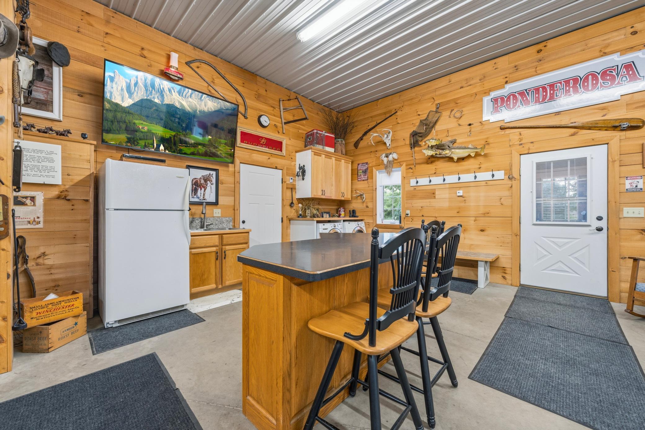 Shop Bar