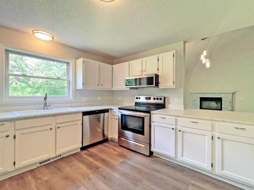 7887 Grinnell Way, Lakeville, MN 55044