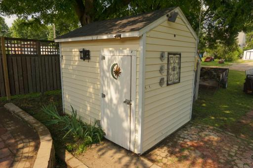 403 3rd Street S, Grove City, MN 56243