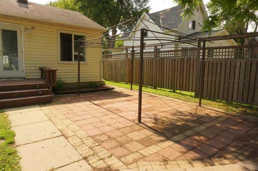 403 3rd Street S, Grove City, MN 56243