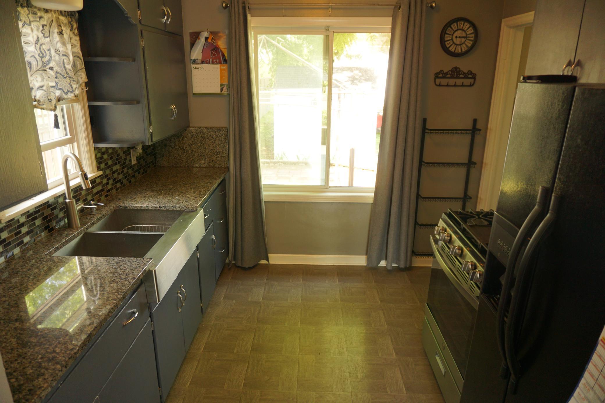 Kitchen 1.JPG