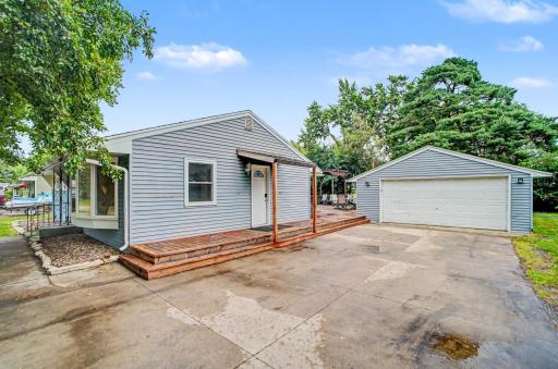 3674 Mcknight Road N, Saint Paul, MN 55110