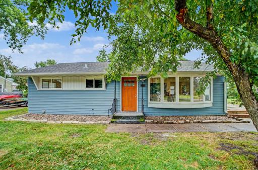 3674 Mcknight Road N, Saint Paul, MN 55110