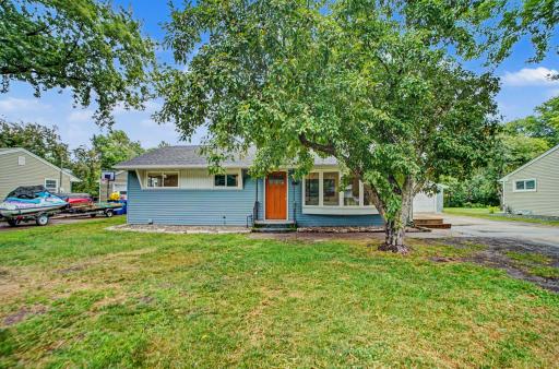 3674 Mcknight Road N, Saint Paul, MN 55110