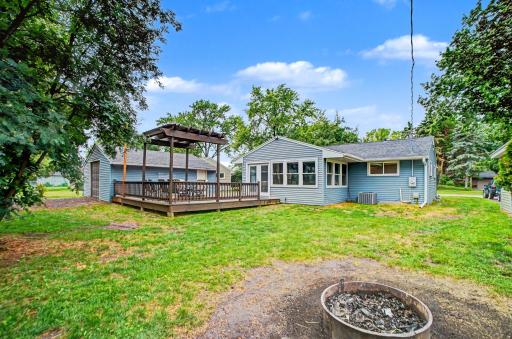 3674 Mcknight Road N, Saint Paul, MN 55110