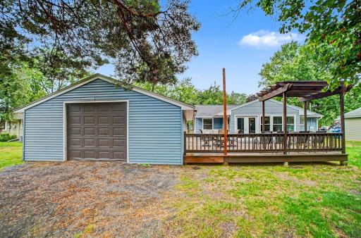 3674 Mcknight Road N, Saint Paul, MN 55110