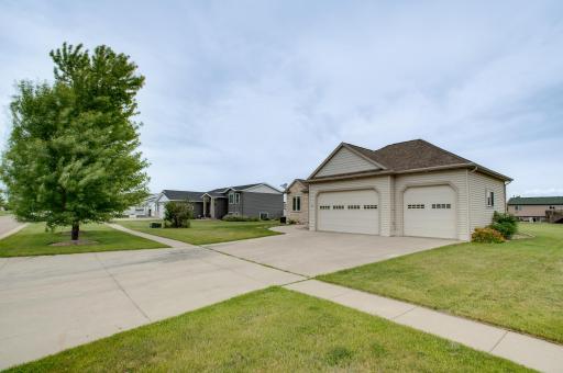 718 N Sedona Drive, West Fargo, ND 58078