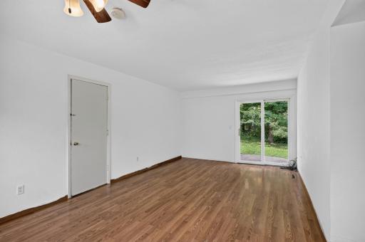 1405 S Darling Drive NW, Alexandria, MN 56308