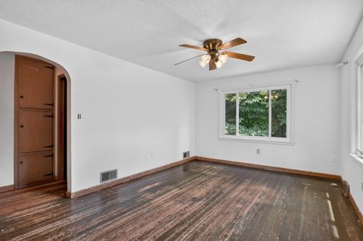 1405 S Darling Drive NW, Alexandria, MN 56308