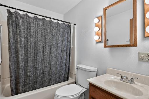 1405 S Darling Drive NW, Alexandria, MN 56308