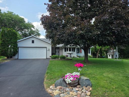 2295 Ariel Court N, Saint Paul, MN 55109