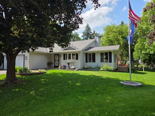 2295 Ariel Court N, Saint Paul, MN 55109