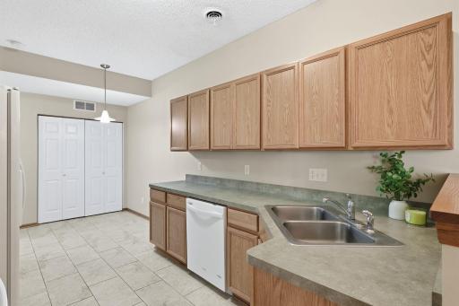 11216 204th Street W, Lakeville, MN 55044