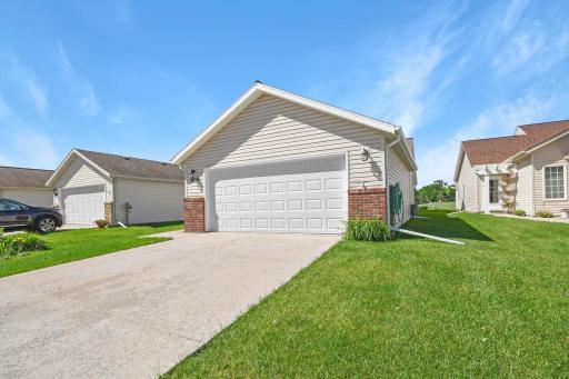 2853 35th Street S, Moorhead, MN 56560