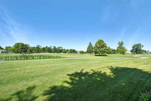 2853 35th Street S, Moorhead, MN 56560
