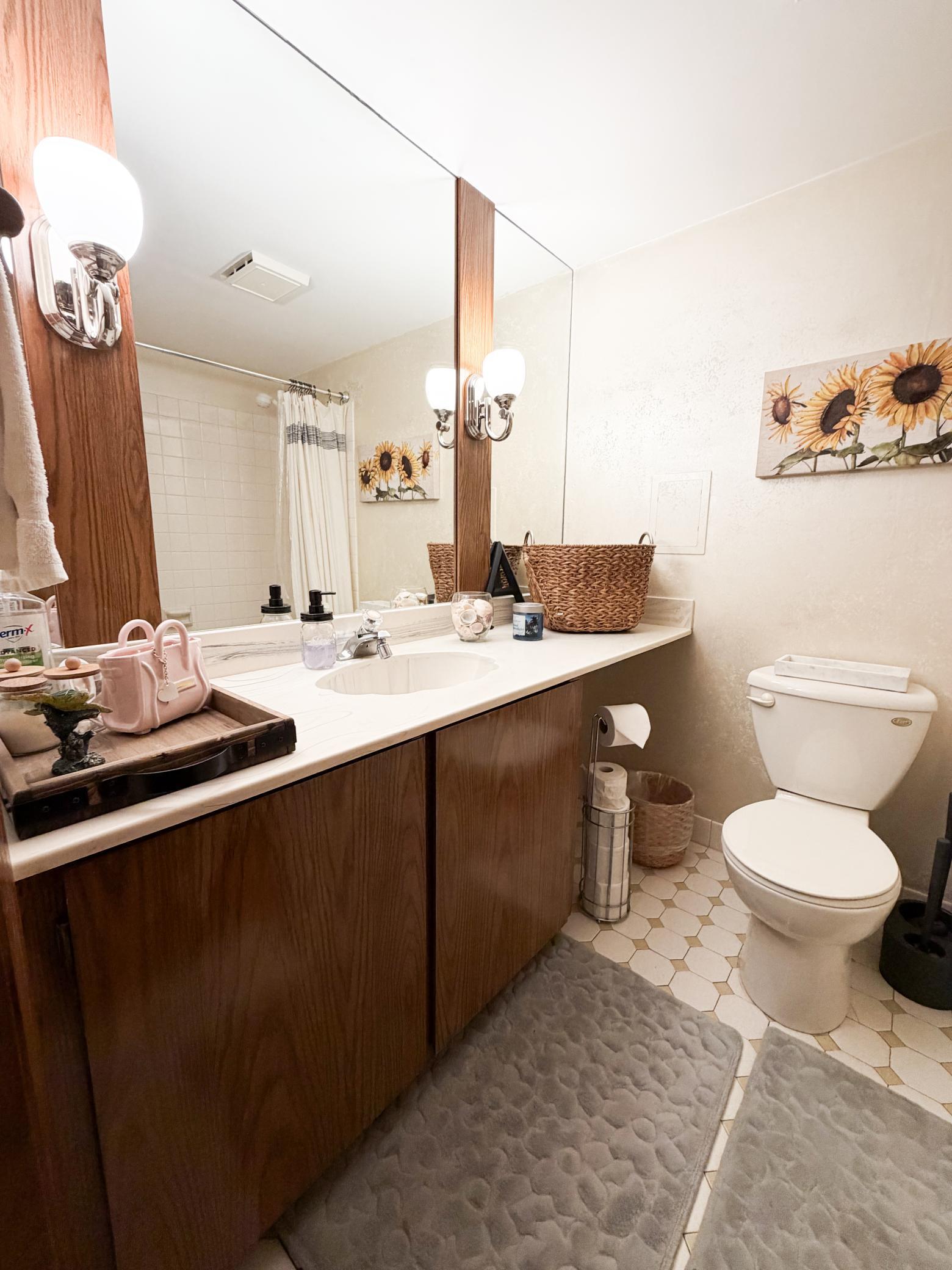 Main Full Bathroom