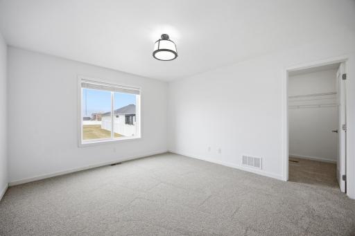 2595 72 Avenue S, Fargo, ND 58104
