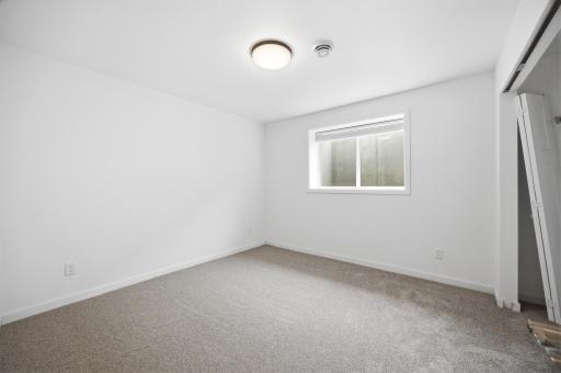 2595 72 Avenue S, Fargo, ND 58104