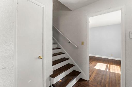 31-web-or-mls-1047 Dayton Ave-88.jpg