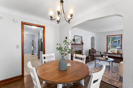 21-web-or-mls-1047 Dayton Ave-38.jpg