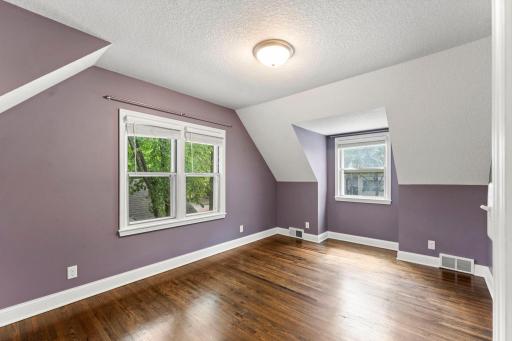 37-web-or-mls-1047 Dayton Ave-118.jpg