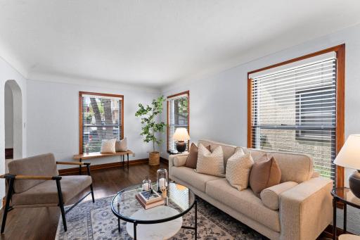 18-web-or-mls-1047 Dayton Ave-23.jpg