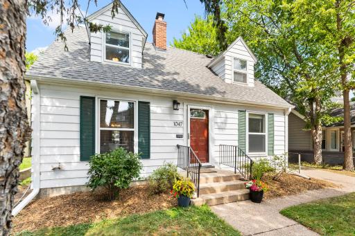 11-web-or-mls-1047 Dayton Ave-218.jpg