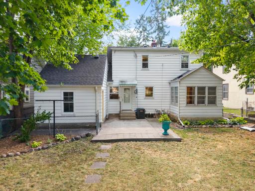 64-web-or-mls-1047 Dayton Ave-268.jpg