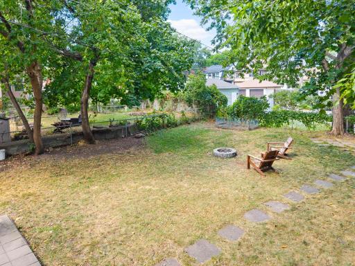 62-web-or-mls-1047 Dayton Ave-262.jpg