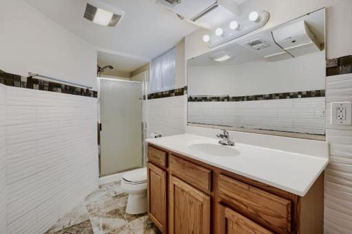 900 W 84th St - Web Quality - 012 - 12 Bathroom.jpg