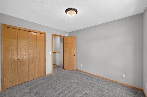 20053 Heritage Drive, Lakeville, MN 55044