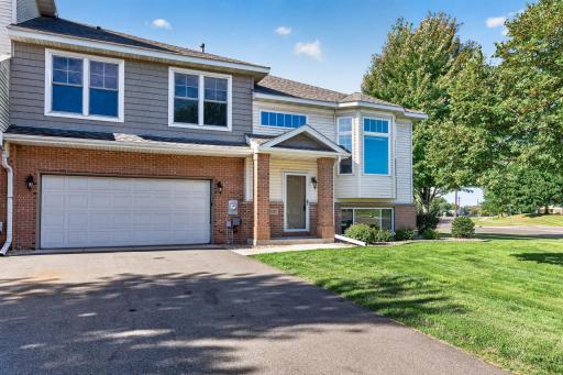 20053 Heritage Drive, Lakeville, MN 55044