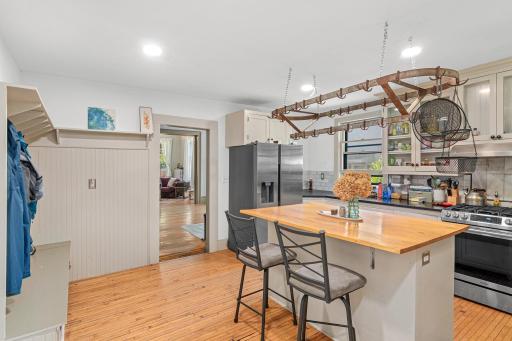 1629 Bryant Avenue N, Minneapolis, MN 55411