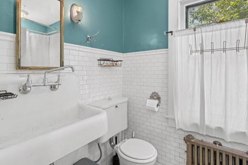1629 Bryant Avenue N, Minneapolis, MN 55411