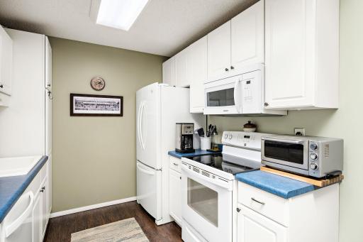 8723 Maplebrook Parkway N, Minneapolis, MN 55445