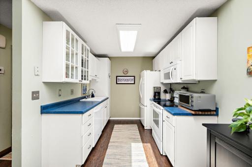 8723 Maplebrook Parkway N, Minneapolis, MN 55445