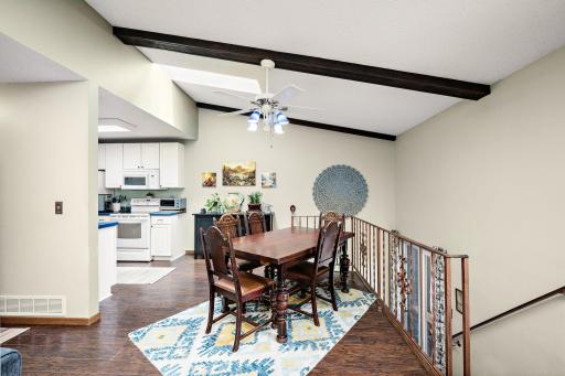 8723 Maplebrook Parkway N, Minneapolis, MN 55445