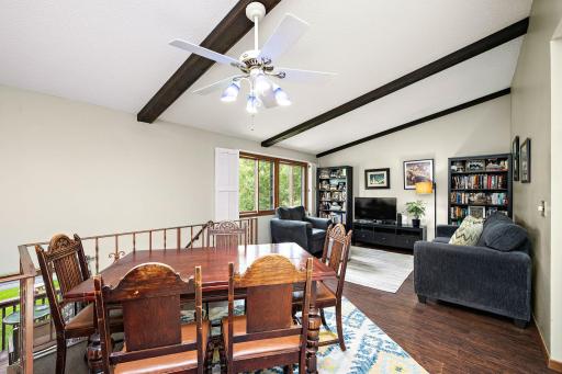 8723 Maplebrook Parkway N, Minneapolis, MN 55445