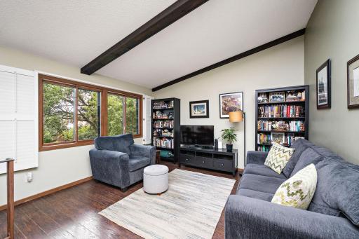 8723 Maplebrook Parkway N, Minneapolis, MN 55445