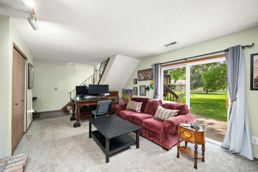 8723 Maplebrook Parkway N, Minneapolis, MN 55445