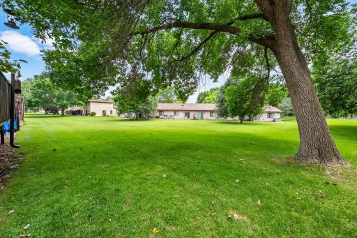 8723 Maplebrook Parkway N, Minneapolis, MN 55445
