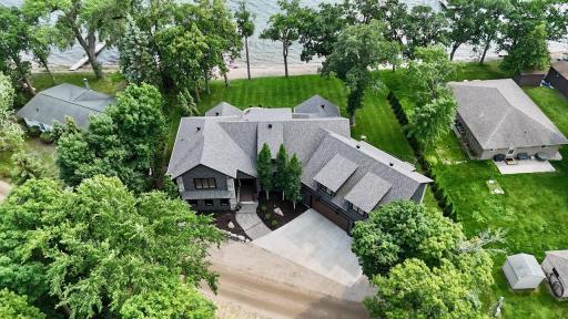 25274 Newport Beach Road, Detroit Lakes, MN 56501