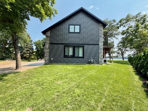 25274 Newport Beach Road, Detroit Lakes, MN 56501