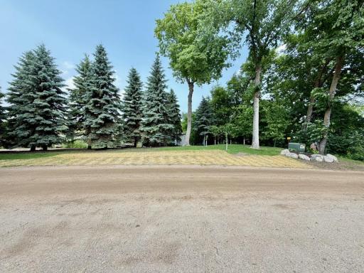 25274 Newport Beach Road, Detroit Lakes, MN 56501
