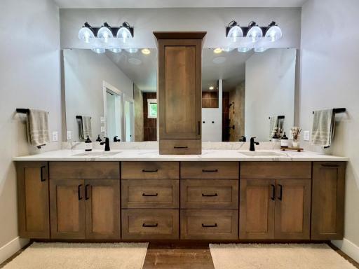 25274 Newport Beach Road, Detroit Lakes, MN 56501