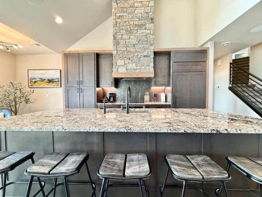 25274 Newport Beach Road, Detroit Lakes, MN 56501
