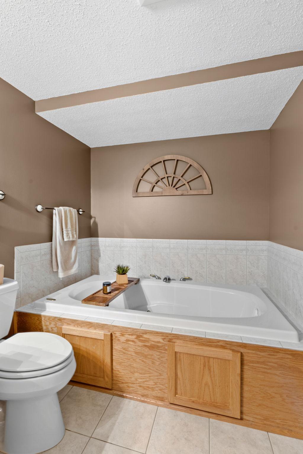 51-web-or-mls-9148 211th St W-60.jpg