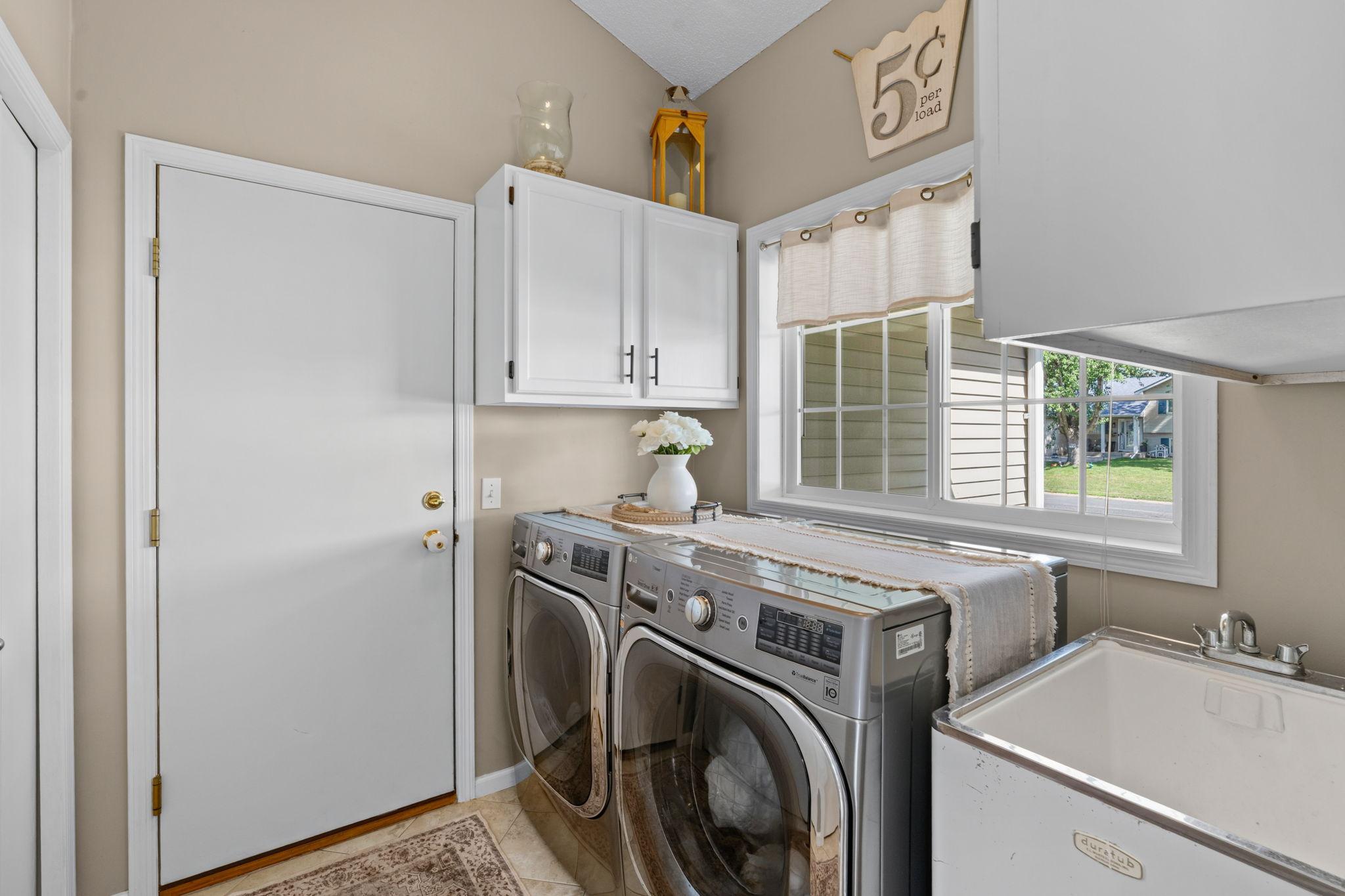 30-web-or-mls-9148 211th St W-39.jpg