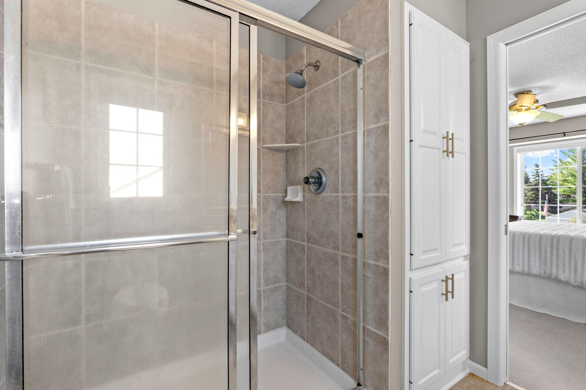 34-web-or-mls-9148 211th St W-43.jpg